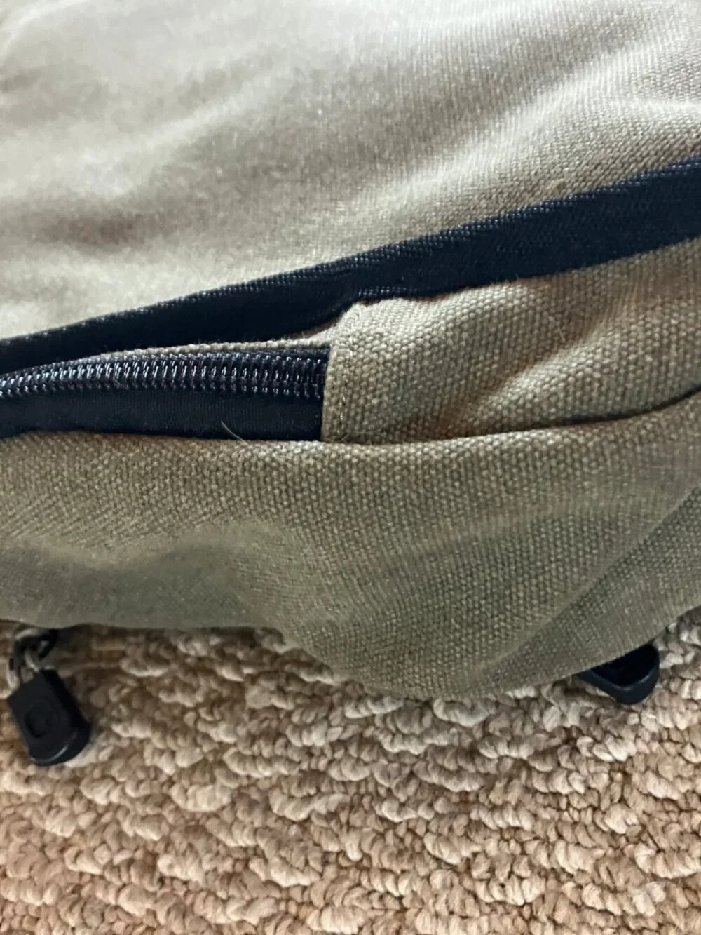 NWOT Swiss Gear Wenger Zinc model laptop/messenger bag Padded Laptop Compartment
